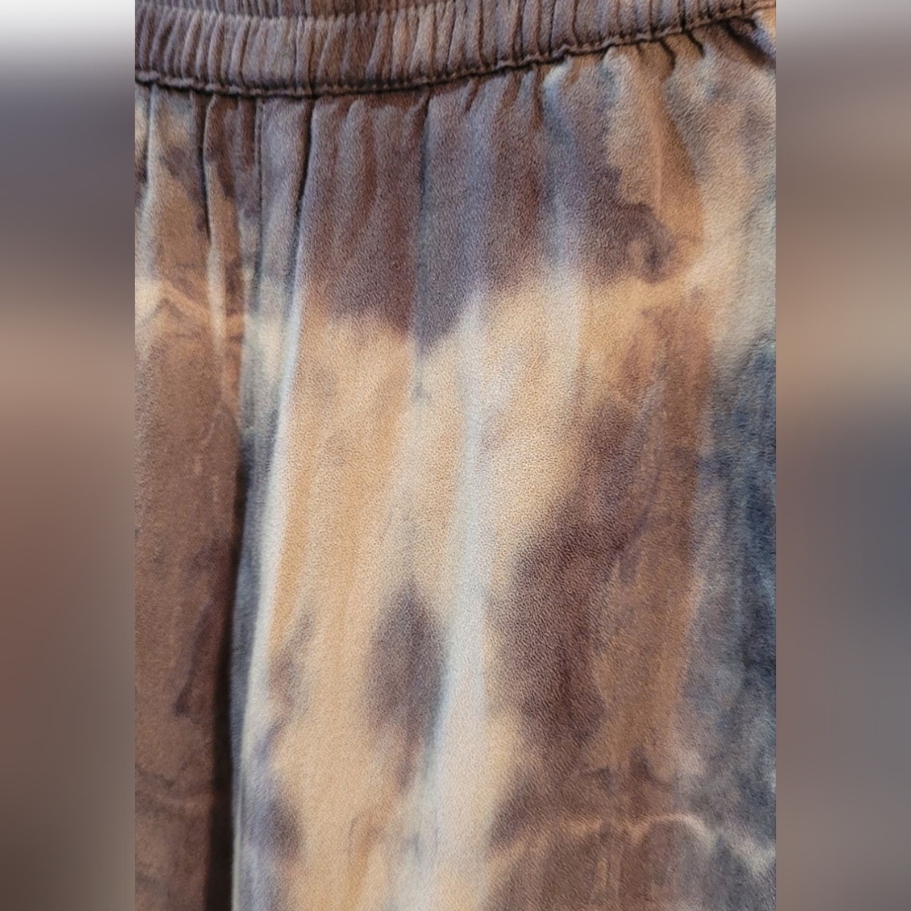 Split Leg Pants - Picture 2 of 3